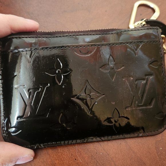 LOUIS VUITTON Monogram Vernis Black Patent Leather Wallet - Picture 5 of 10